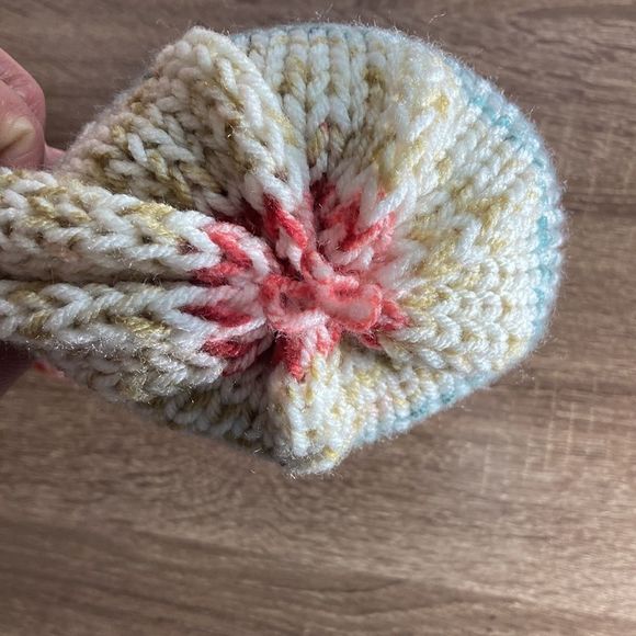 Hand Crochet beanie multi colored - Picture 7 of 9